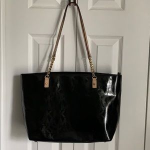 Michael Kors black tote bag. Classy n clean
